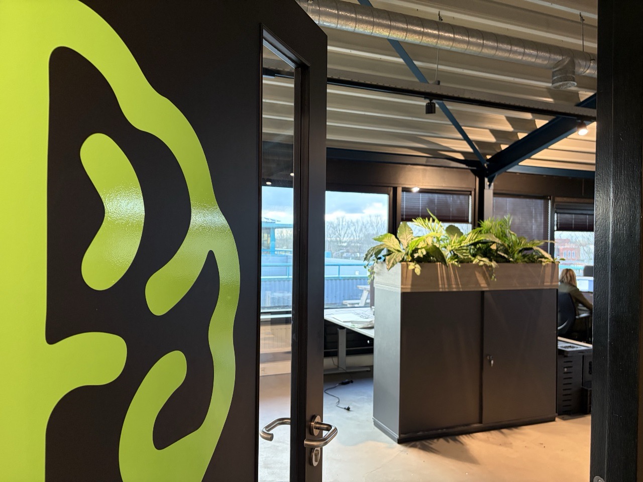 We Boost Brands - Gevulde roomdevider